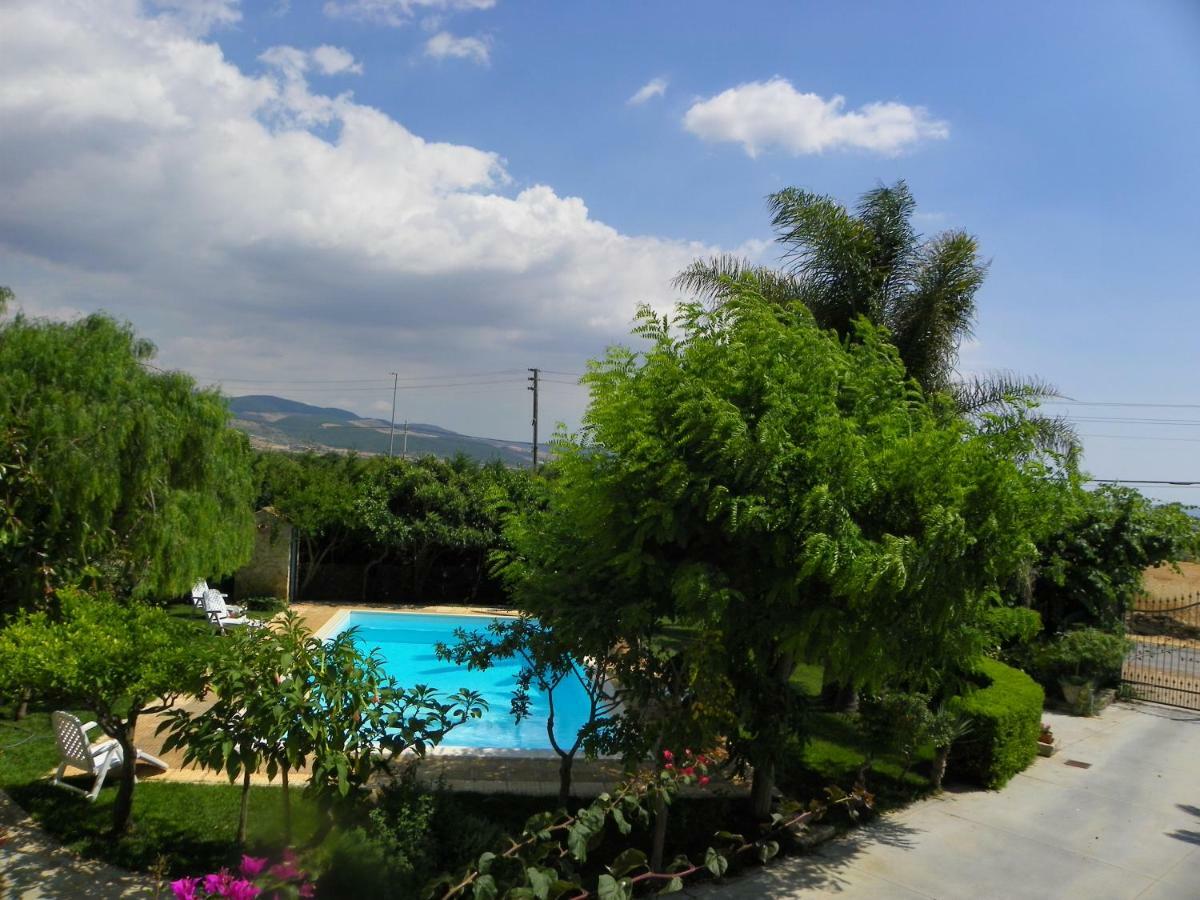 Dabbanna Guest House Chiaramonte Gulfi Exterior photo